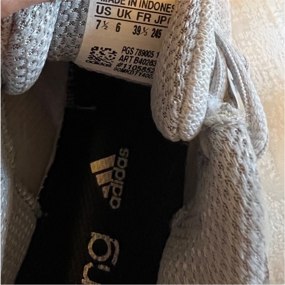 Adidas Madoru Running Shoes - Picture 7 of 7